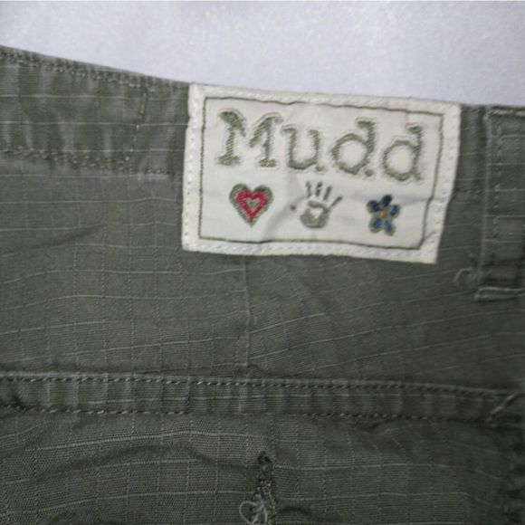 Mudd  - Picture 7 of 8